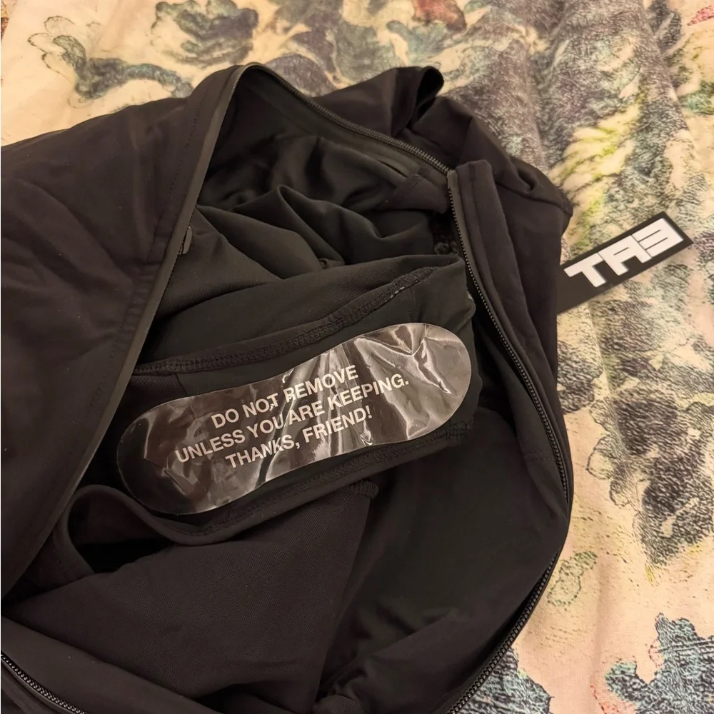 Ta3 Surfy Sleeveless Suit Black NWT size M regular - Picture 9 of 10